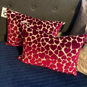 ❤️Soho Studios •Cut Velvet Heart •Decorative Pillows •Duck Feather • Set of 2